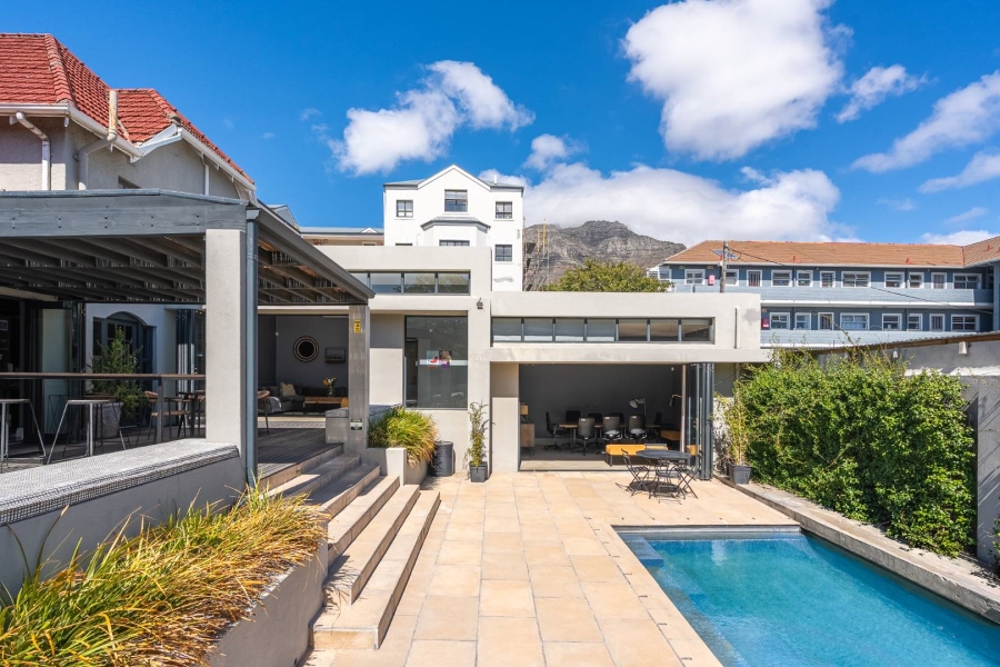 5 Bedroom Property for Sale in Woodstock Upper Western Cape